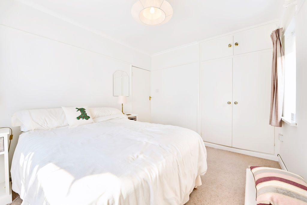 Bedroom- click for photo gallery